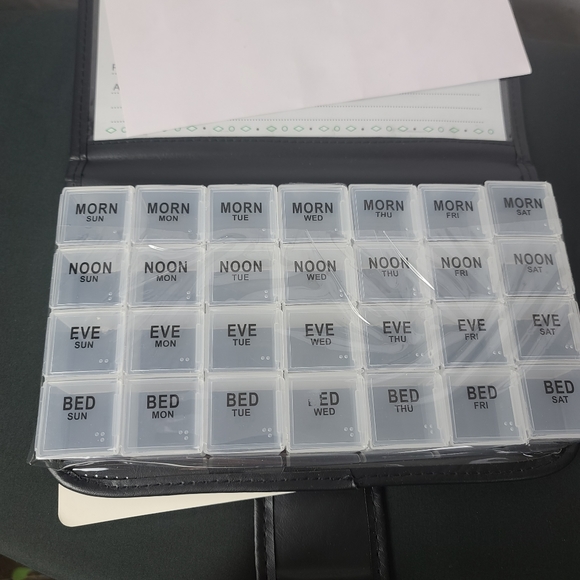 Simply Genius 7 Day Pill Organizer. - Picture 2 of 9